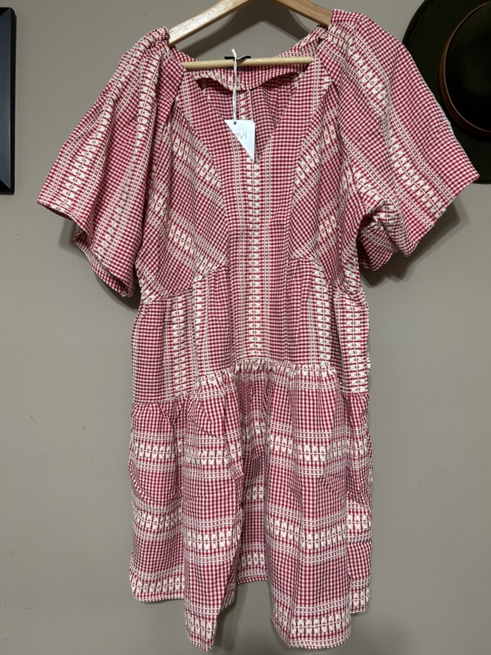 DAVI & DANI Pink Textured Mini Dress - Picture 7 of 11